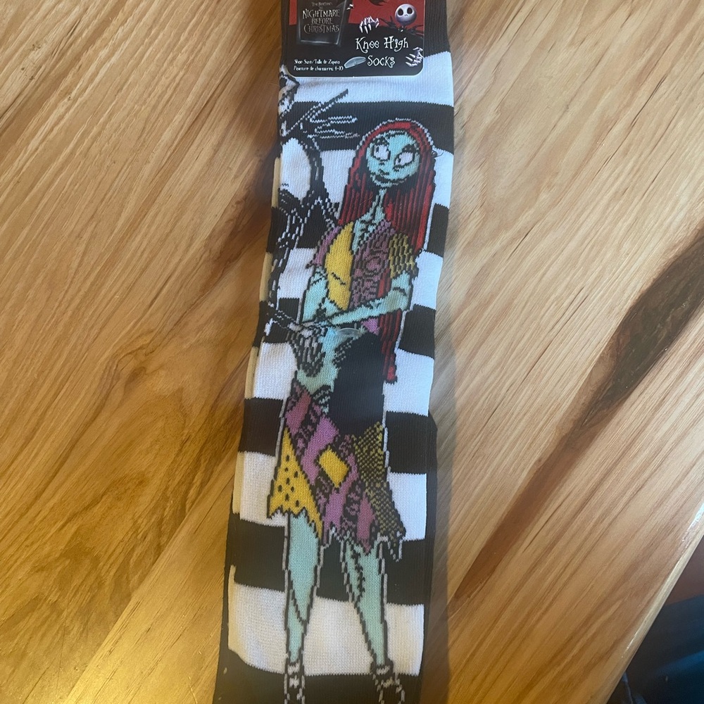 Disney Nightmare Before Christmas Knee High Socks - Black and White. Size 4-10